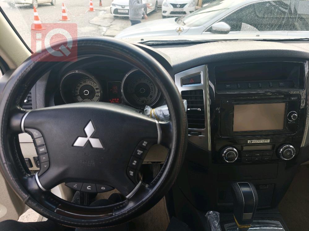 ميتسوبيشي باجيرو